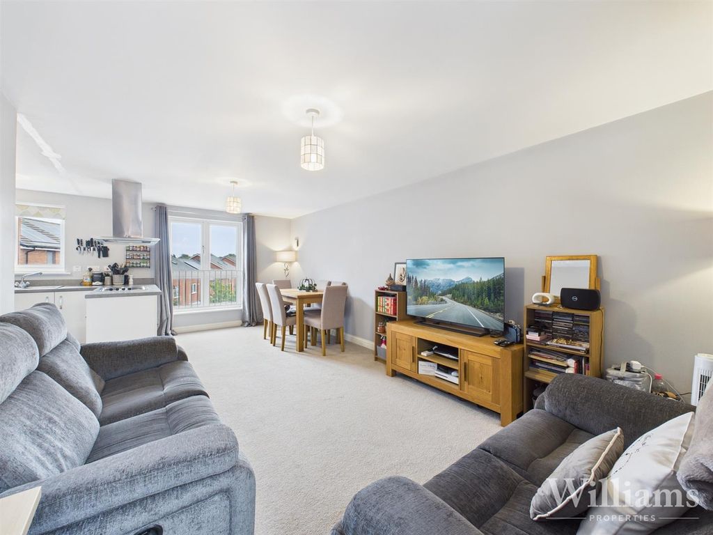 Property photo 2 of 11 Cam02861G0-Pr0492-Still014.Jpg