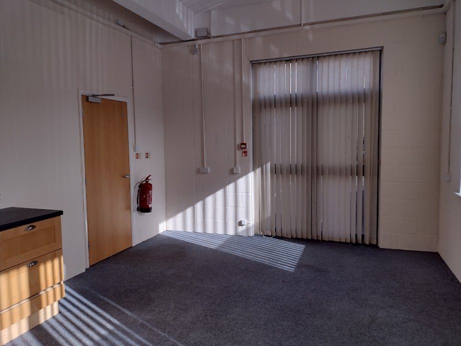 Property photo 2 of 6