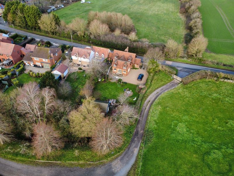 Property photo 2 of 27 Photo 24