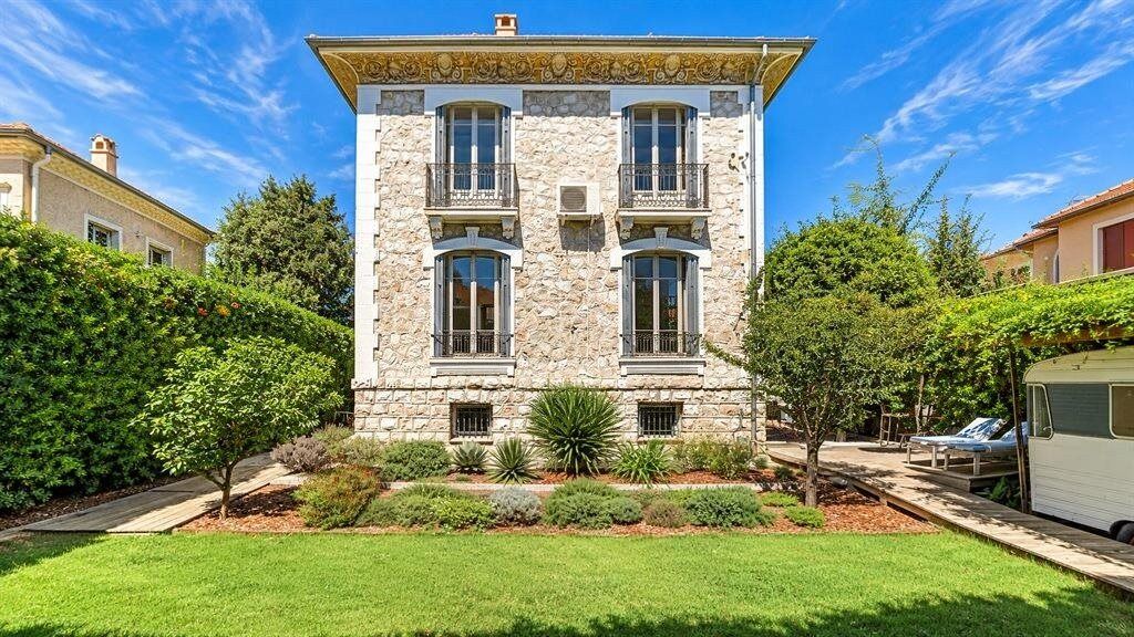 Property photo 1 of 20 Nice Poets Quarter, Belle Époque Townhouse From 1923 With Four Levels