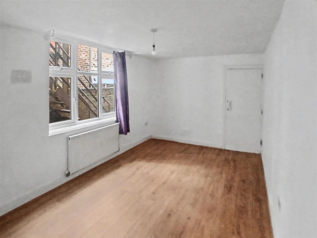 Property photo 3 of 27 05_20260311_121954.Jpeg