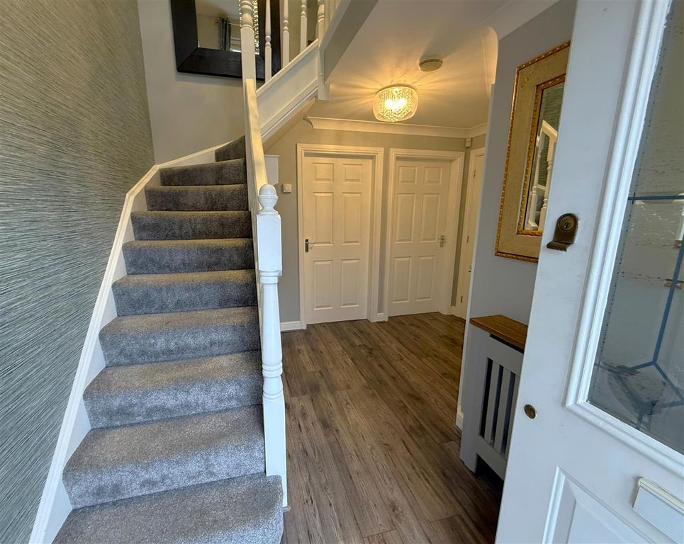 Property photo 3 of 23 Entrance Hall.Jpg