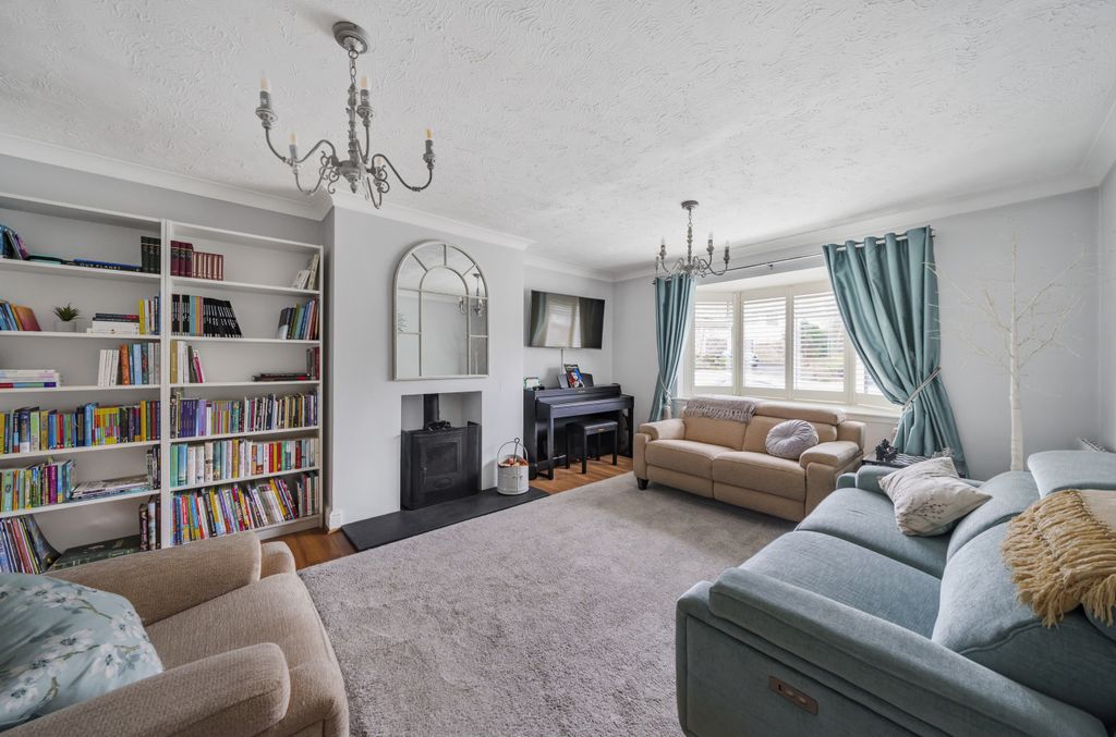 Property photo 2 of 16