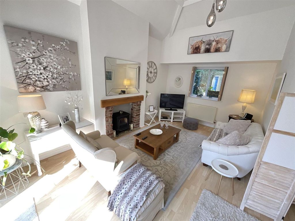 Property photo 3 of 24