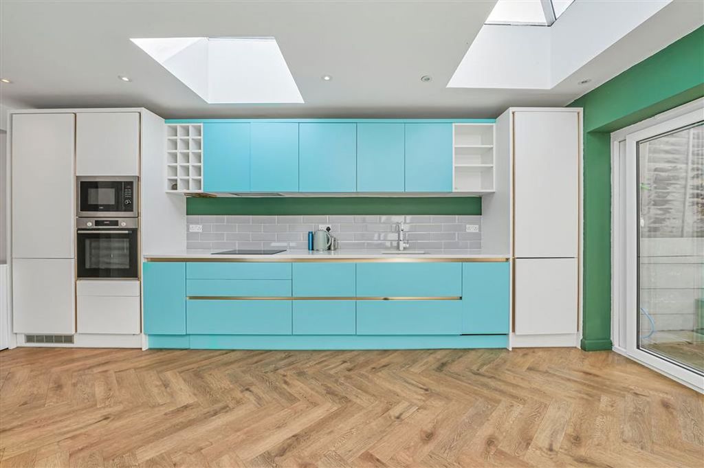 Property photo 2 of 9