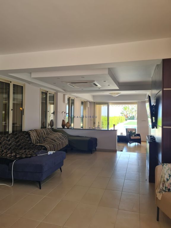 Property photo 3 of 30