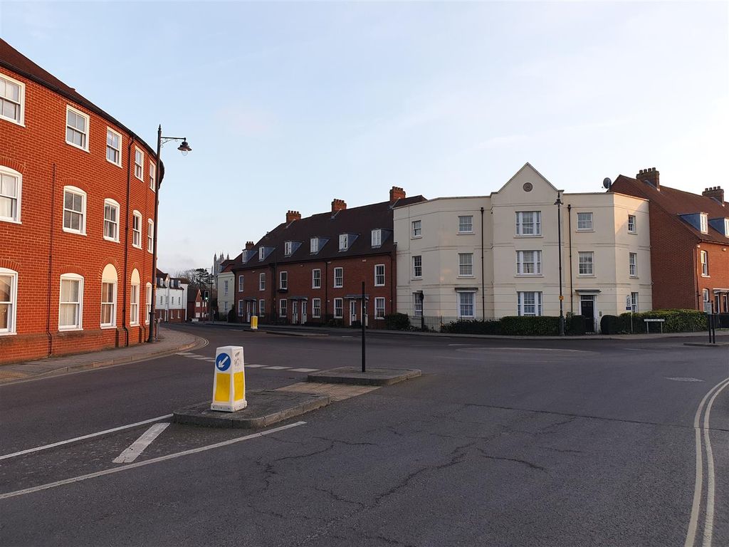 Property photo 1 of 10 88 Station Rd West 2019 1.3.Jpg