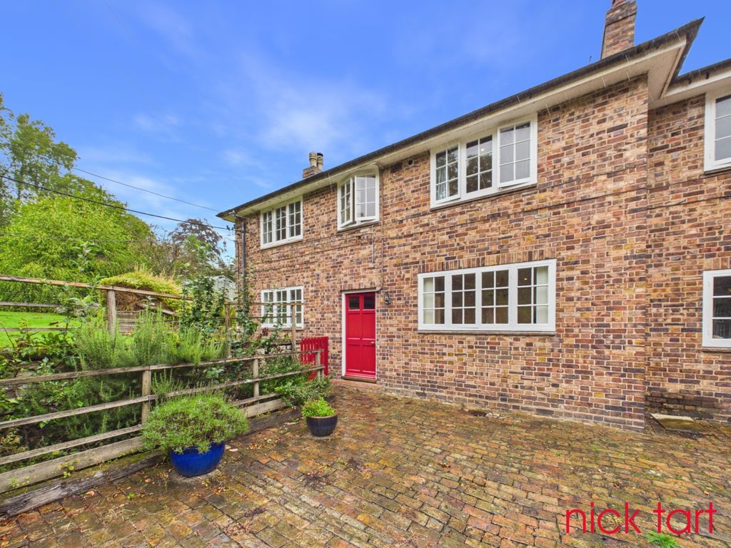 Property photo 1 of 15 Cam02849G0-Pr0182-Still014