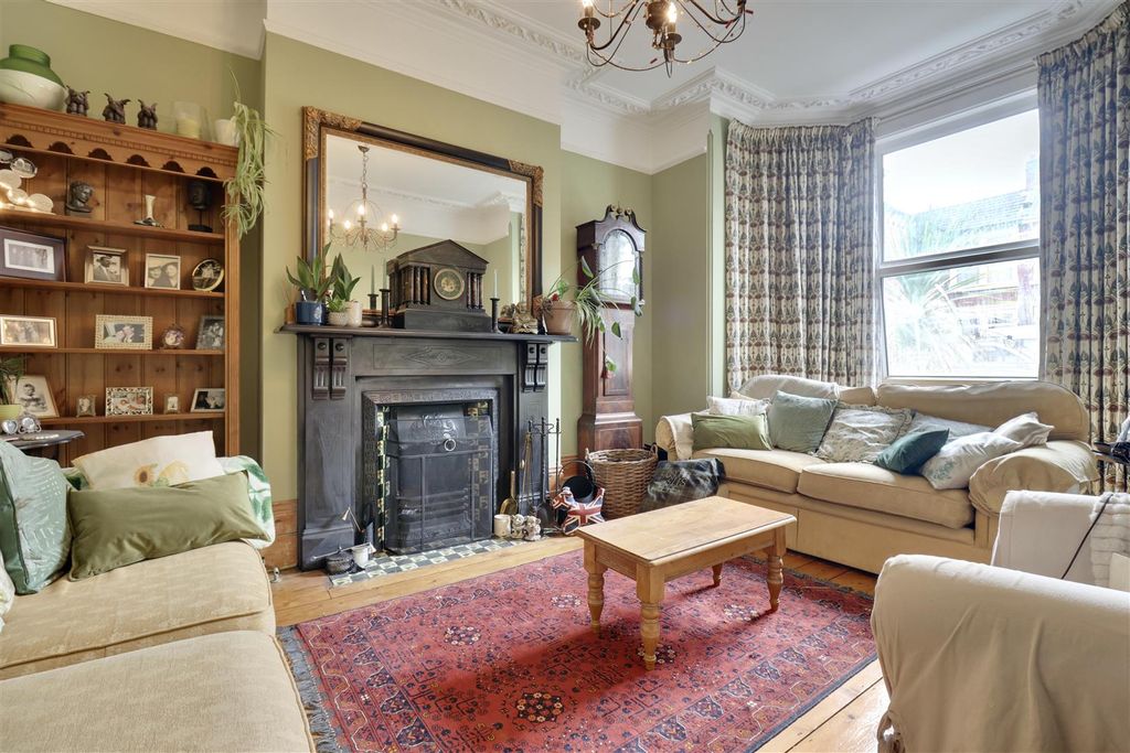 Property photo 3 of 36 38Dd88Ba-10Ff-49C9-A885-8E732E1E5C35_1_201_A.Jpeg