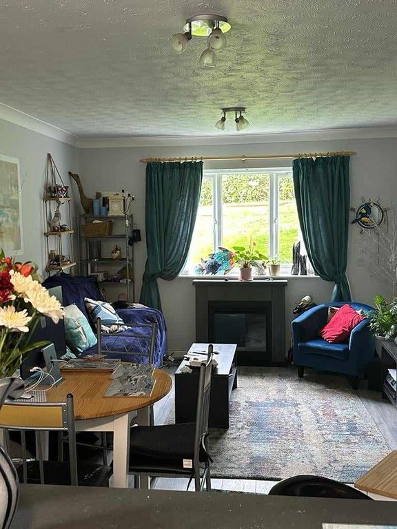 Property photo 3 of 14