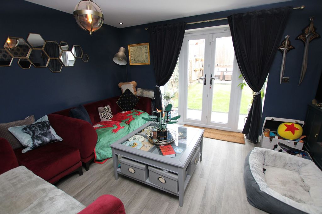 Property photo 3 of 15