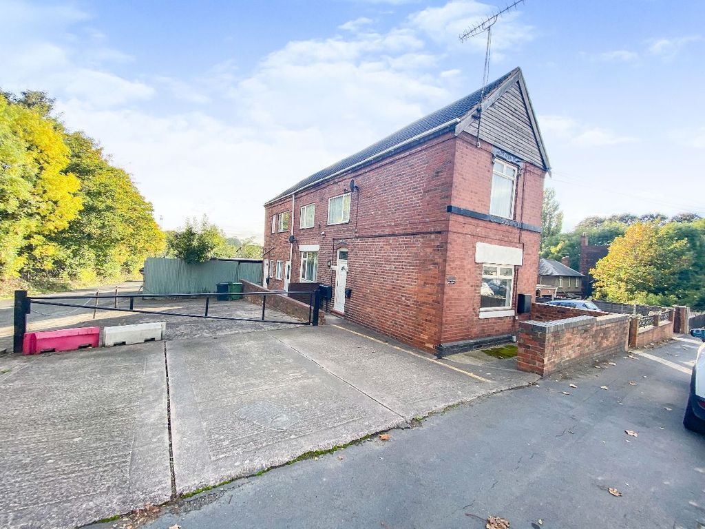 Property photo 1 of 11 Front