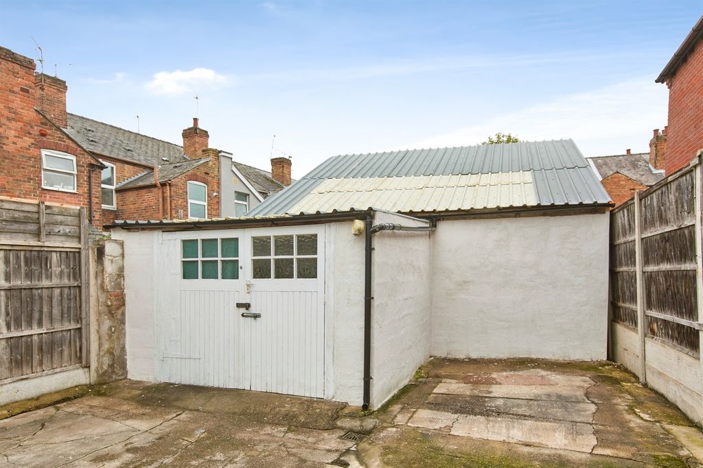 Property photo 3 of 14