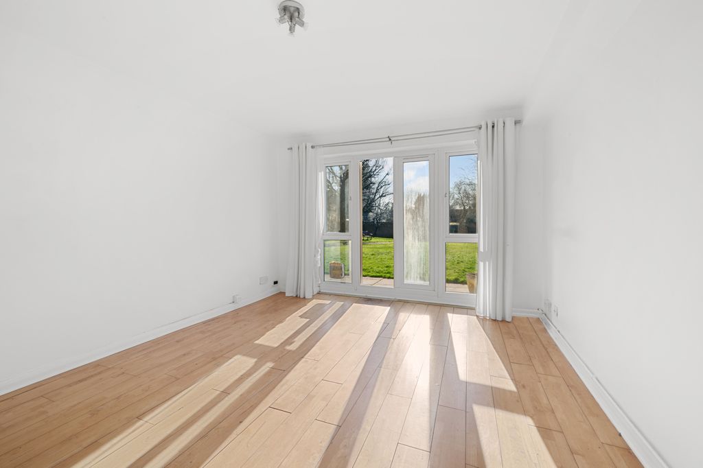 Property photo 2 of 9 Picture No. 04