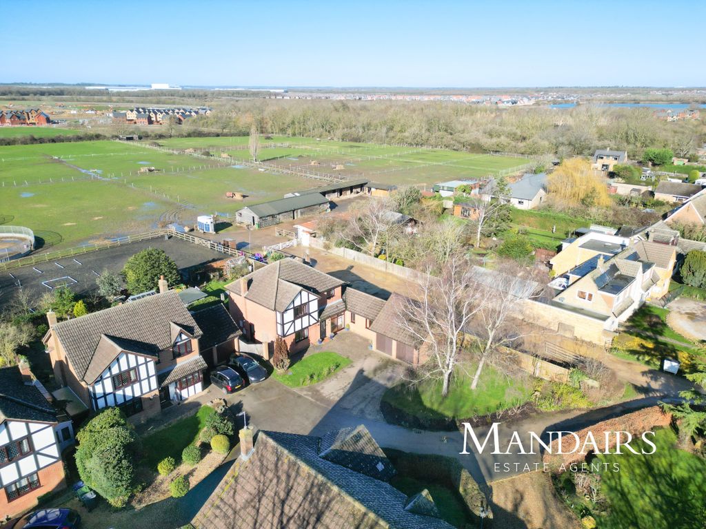 Property photo 3 of 45