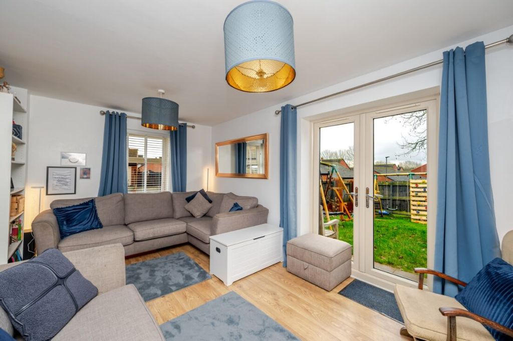 Property photo 3 of 21 Lounge Two