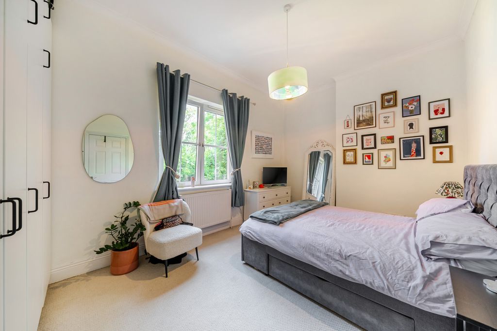 Property photo 3 of 15 1457352-1-6A03137...