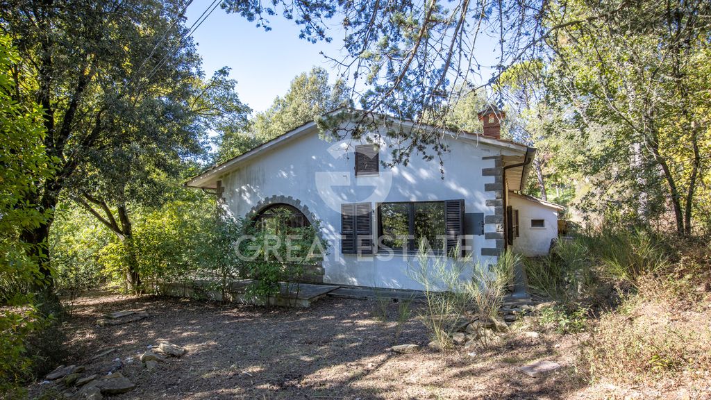 Property photo 3 of 26 Exteriors