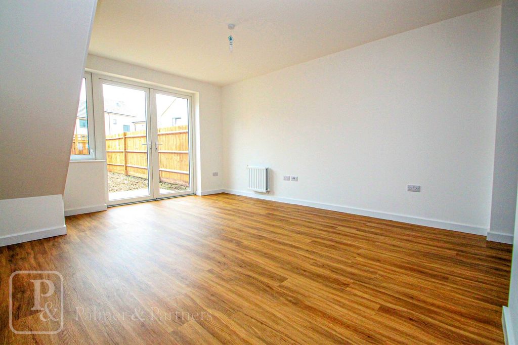 Property photo 3 of 8 Picture No. 12