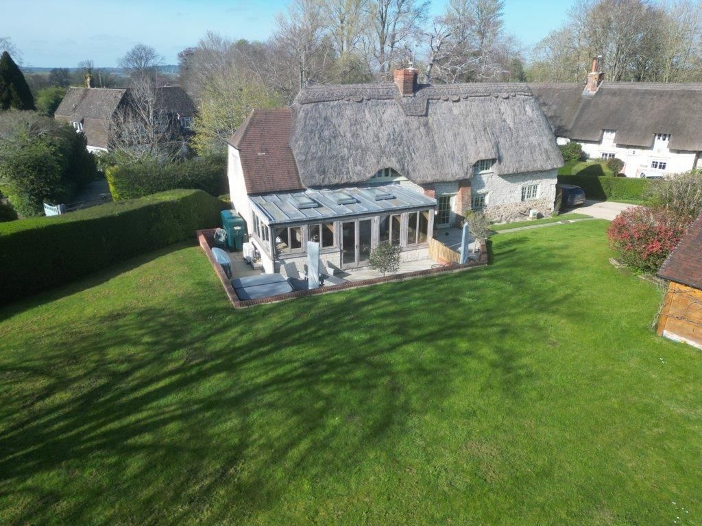 Property photo 2 of 36 Pnnc0192 (Fileminimizer).Jpg