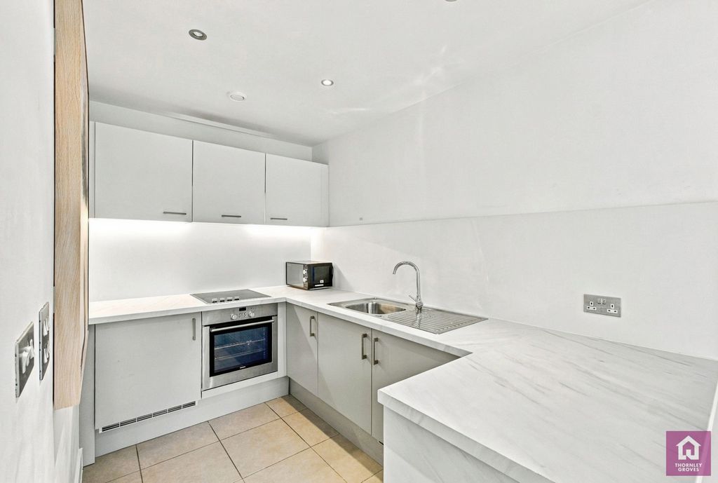 Property photo 3 of 9 Pbox-Img.Jpg