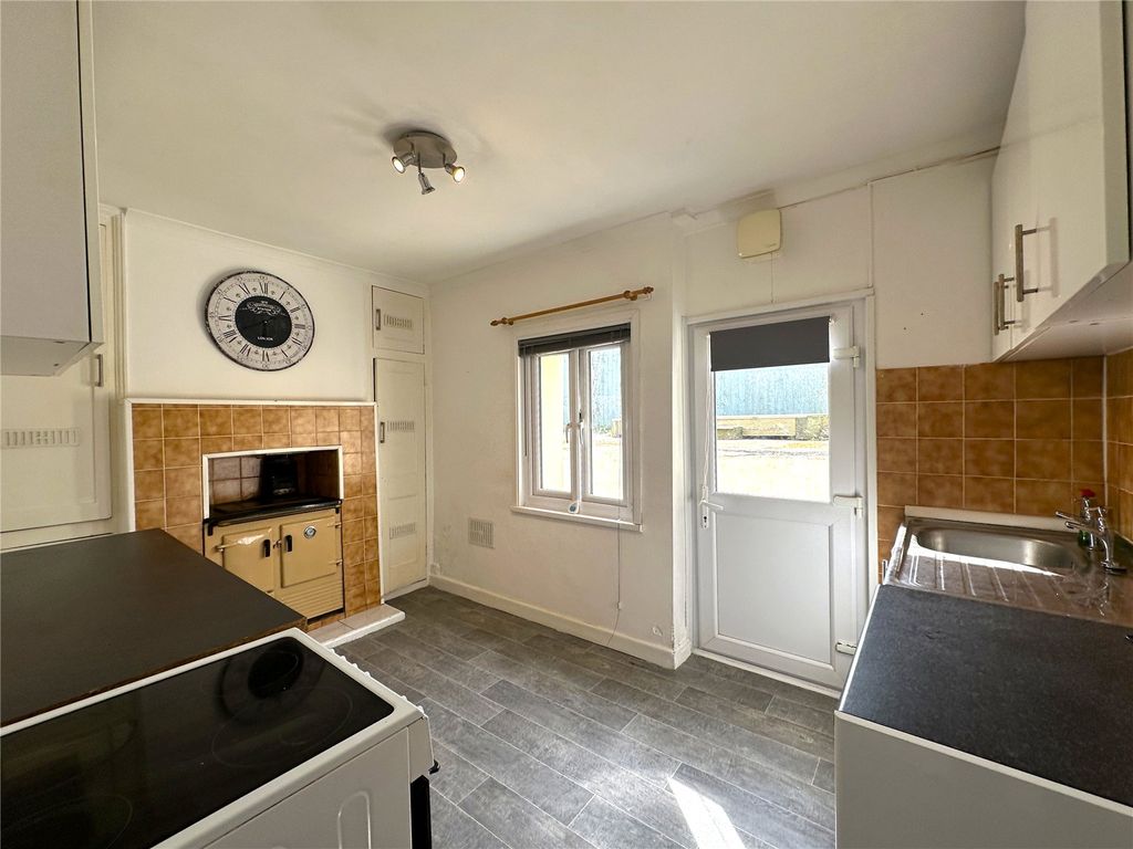 Property photo 2 of 15 Picture No. 08