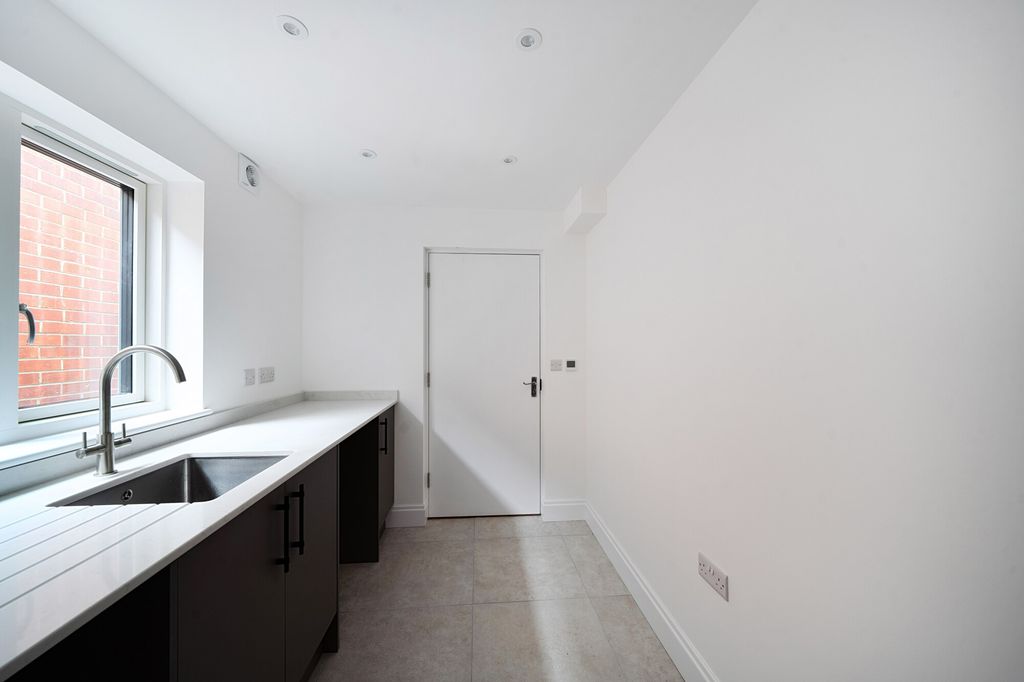 Additional image 8 of 5 bed detached house for saleDavenant Road, Oxford OX2
