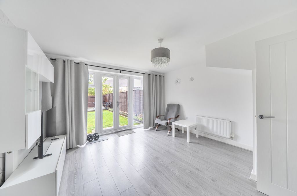 Property photo 2 of 17 1535389-5-6Ad1E2d...