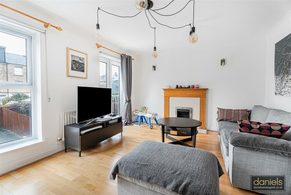 Property photo 3 of 15 4_69075_Watermarked - Copy.Jpg