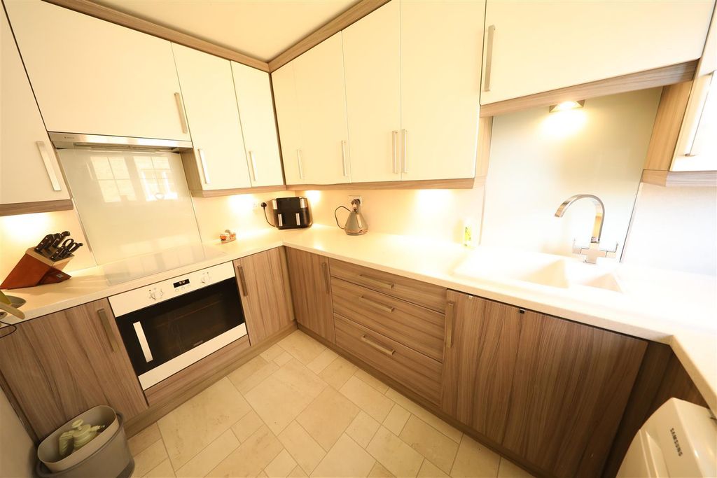 Property photo 2 of 11 26 Chandler - Kitchen 2B.Jpg