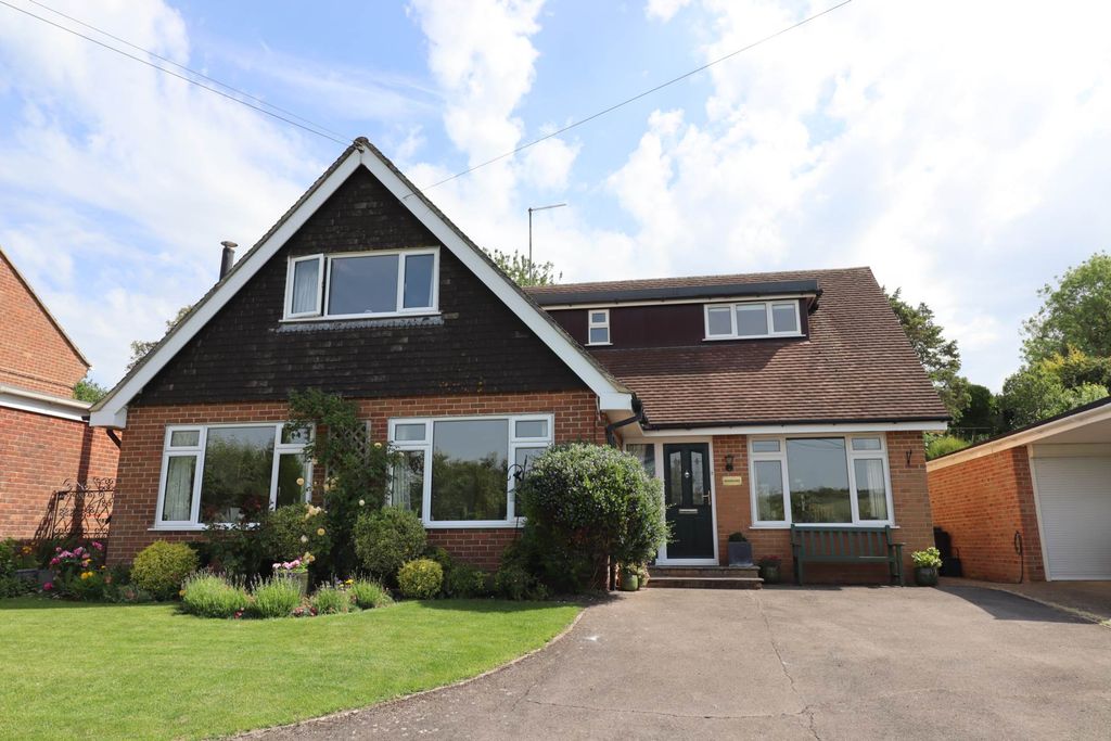 Property photo 1 of 22