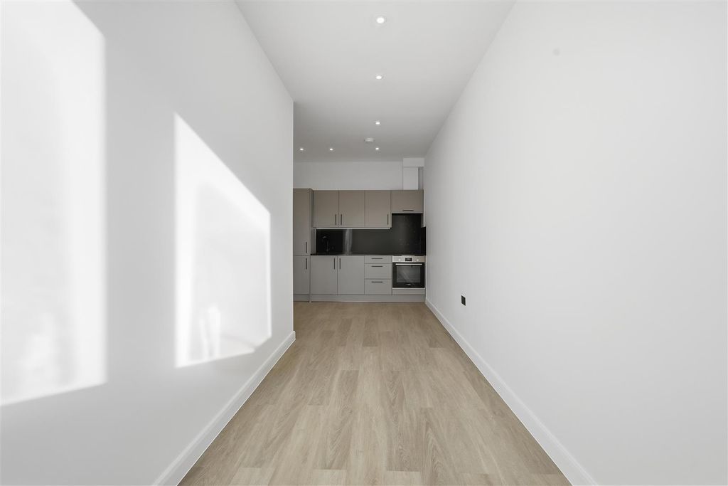 Property photo 3 of 6 007_Img_8067.Jpg