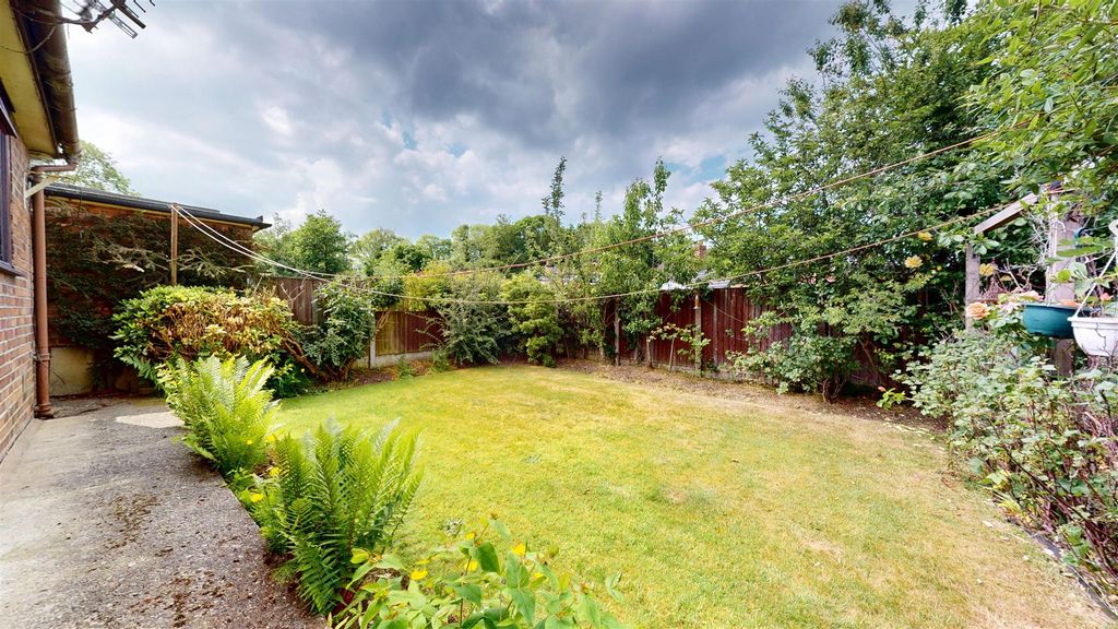 Property photo 2 of 17 Old Lane Rear Garden