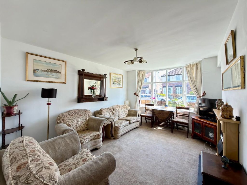 Property photo 2 of 25