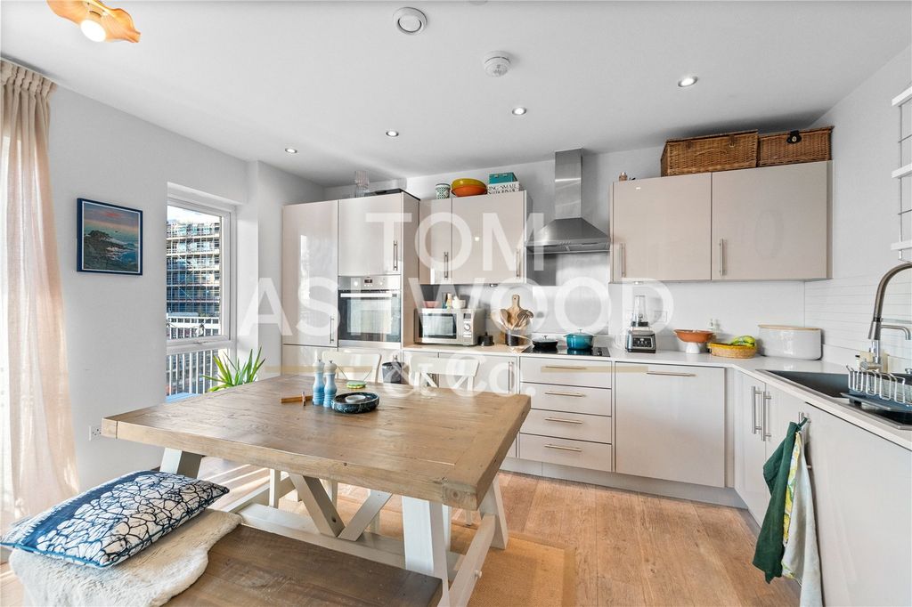 Property photo 3 of 10 Picture No. 06