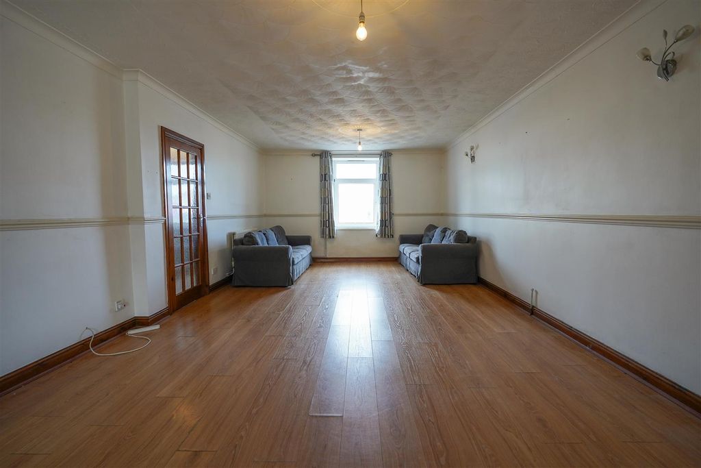 Property photo 3 of 31 Dsc09972.Jpg