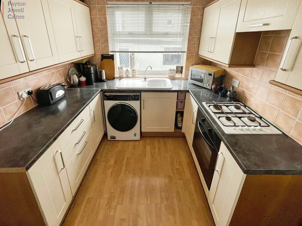 Property photo 3 of 12 Not Specified