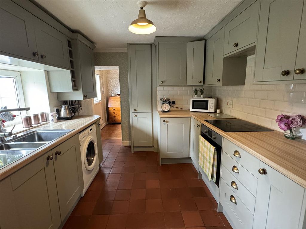 Property photo 3 of 29 Kitchen Dining Room