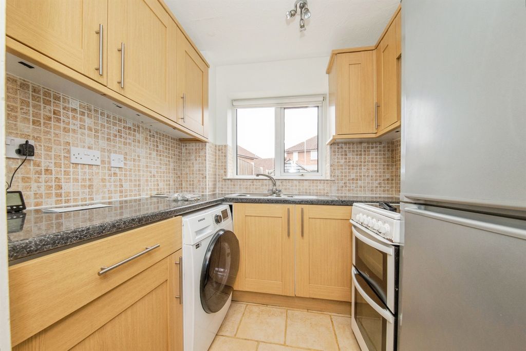 Property photo 3 of 13