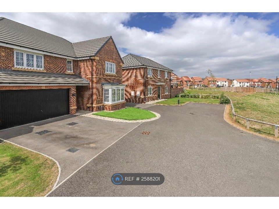 Property photo 2 of 31