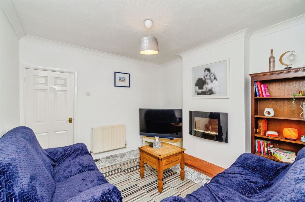Property photo 3 of 18