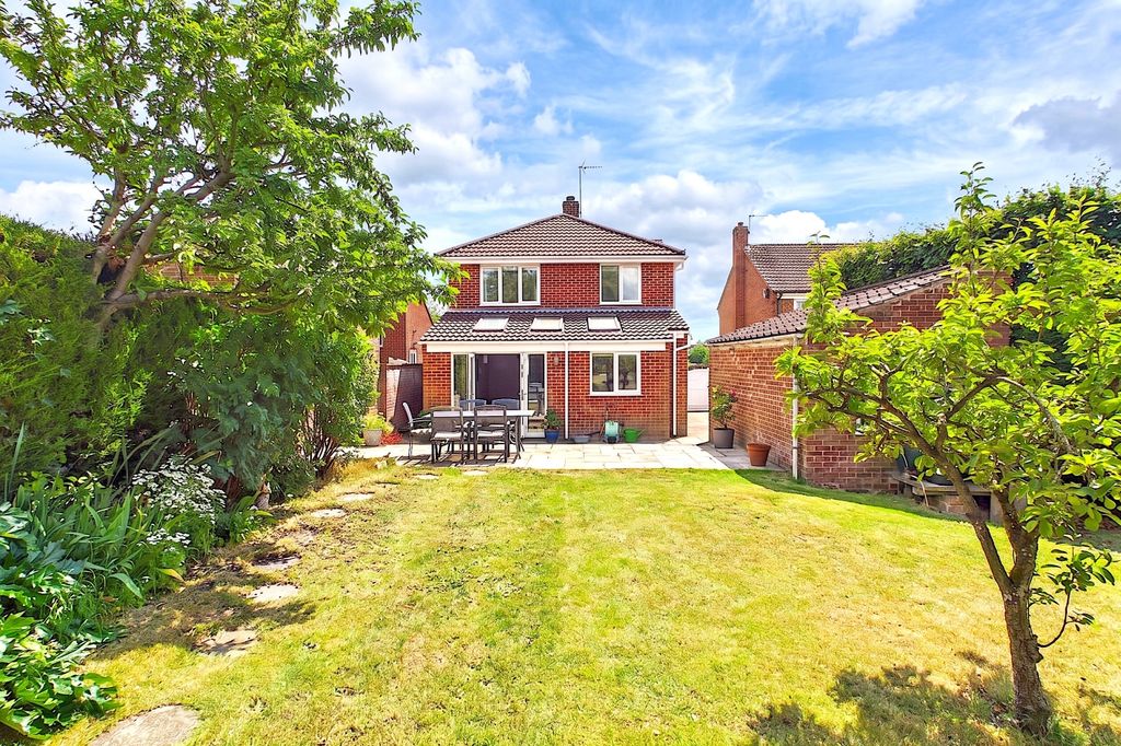 Property photo 1 of 24 1 Park Lane  - Rear1