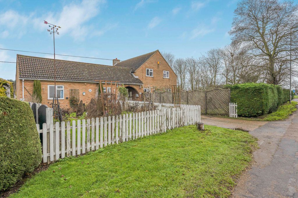 Property photo 1 of 27 2_71461-1.Jpg