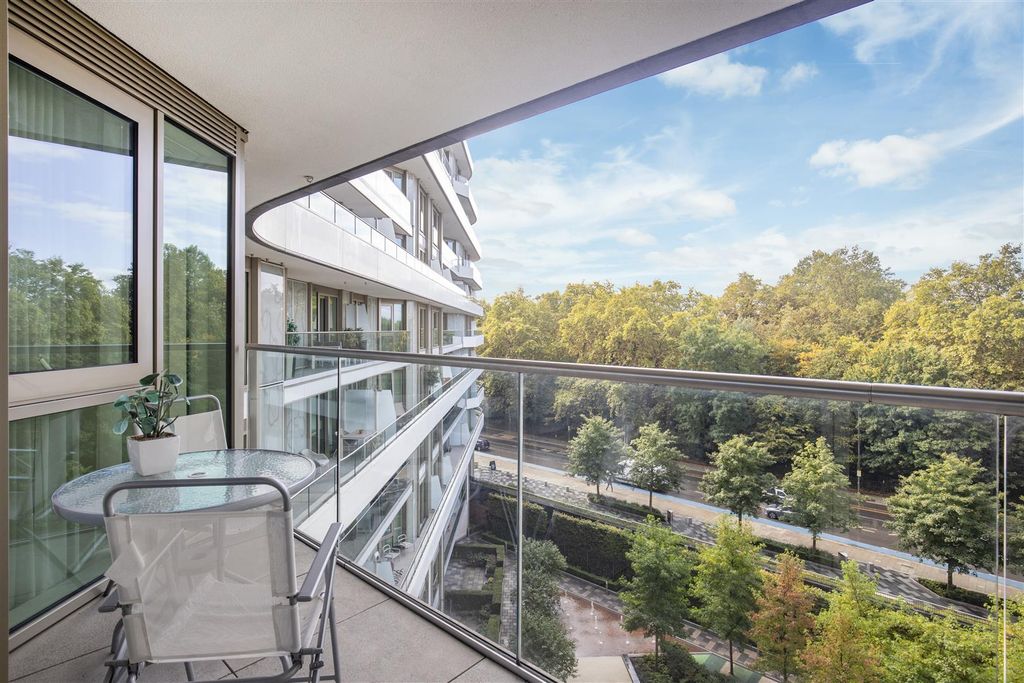 Property photo 1 of 18 Balcony