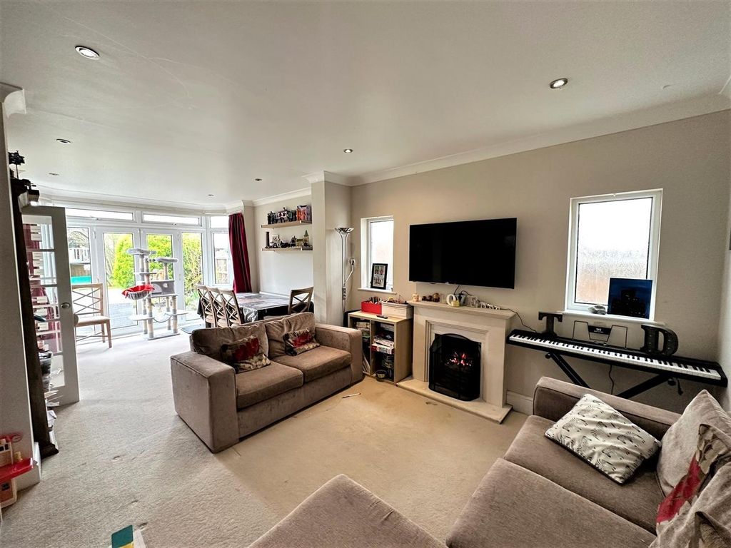 Property photo 3 of 16 12.Jpg