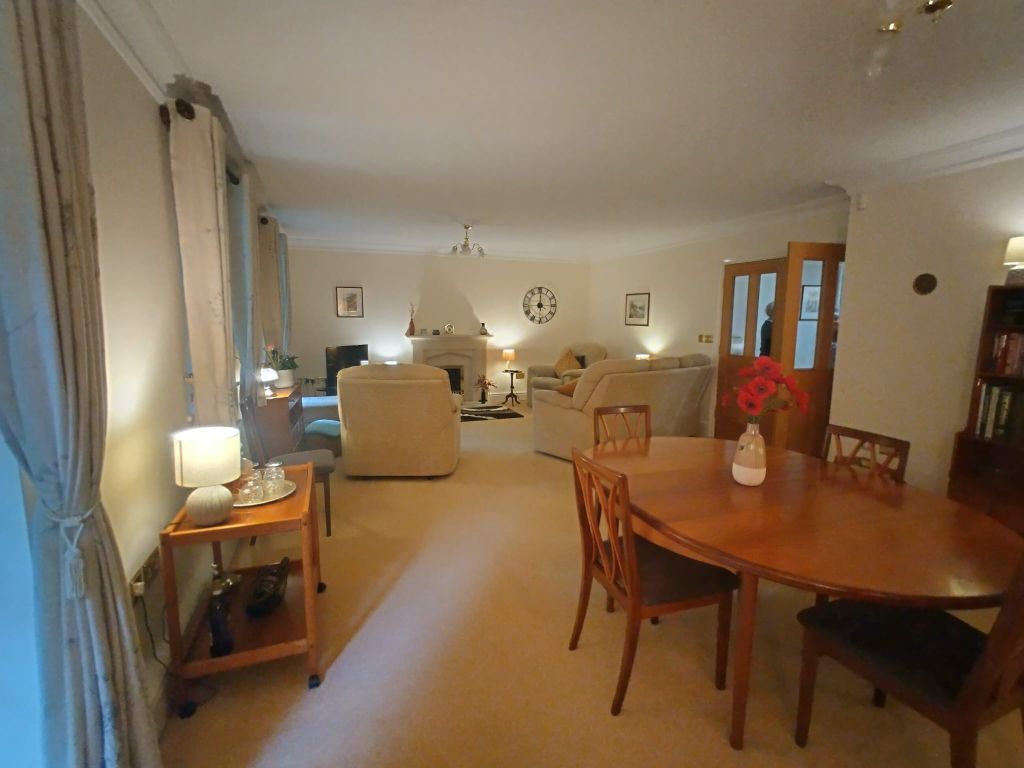Property photo 3 of 11
