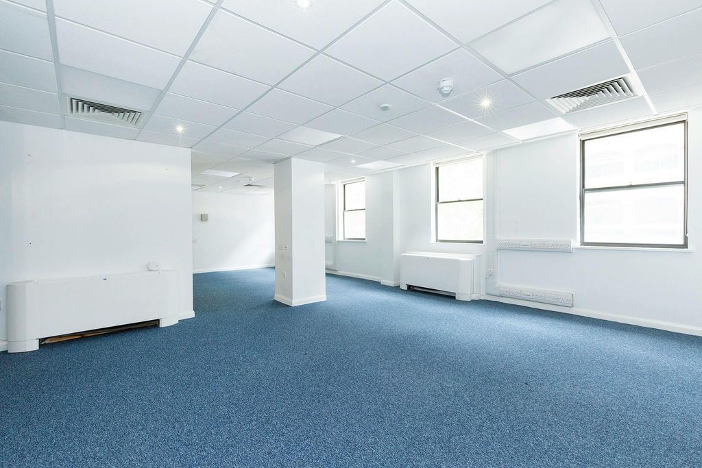 Property photo 2 of 6 123 Grays Inn Road 17.Jpg