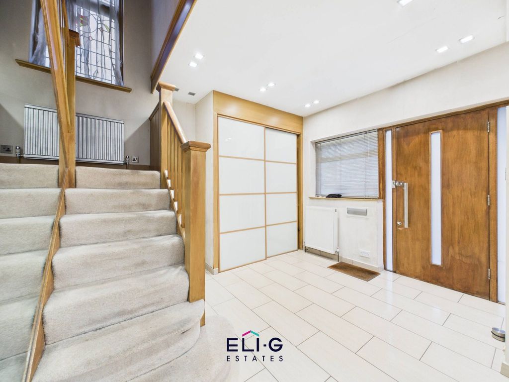 Property photo 2 of 21 Gallery