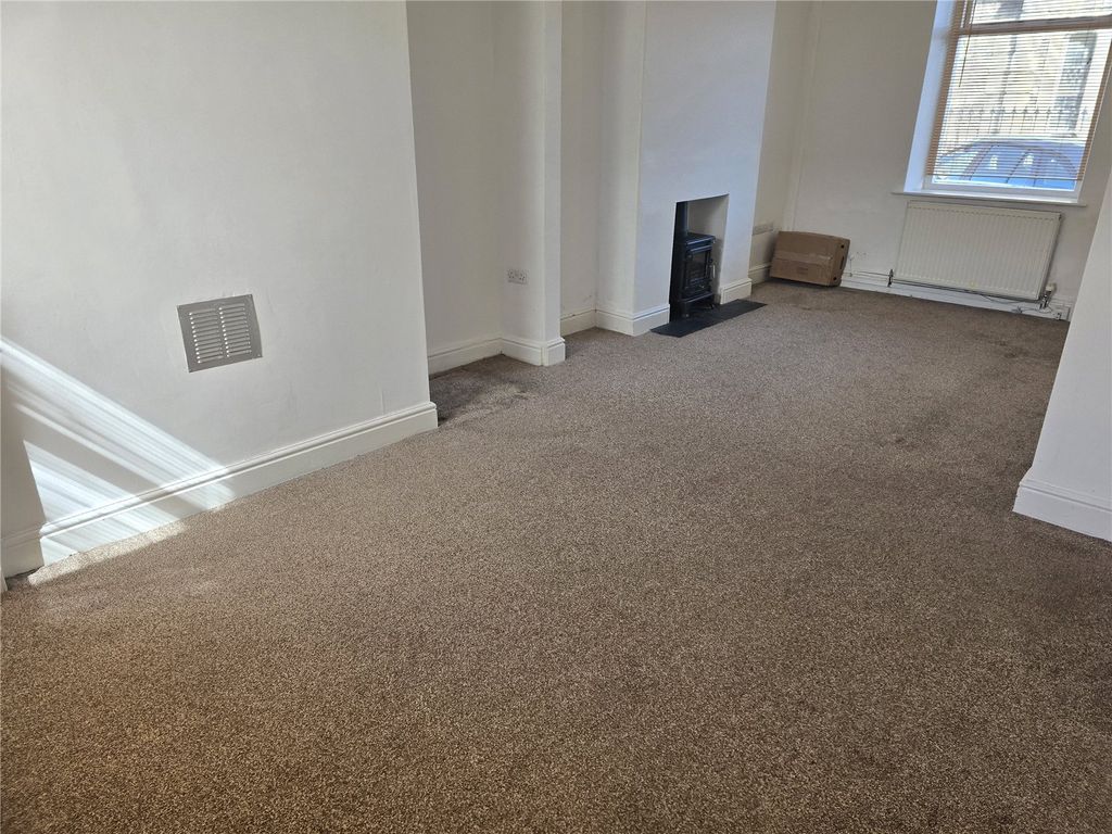 Property photo 2 of 16 Picture No. 08