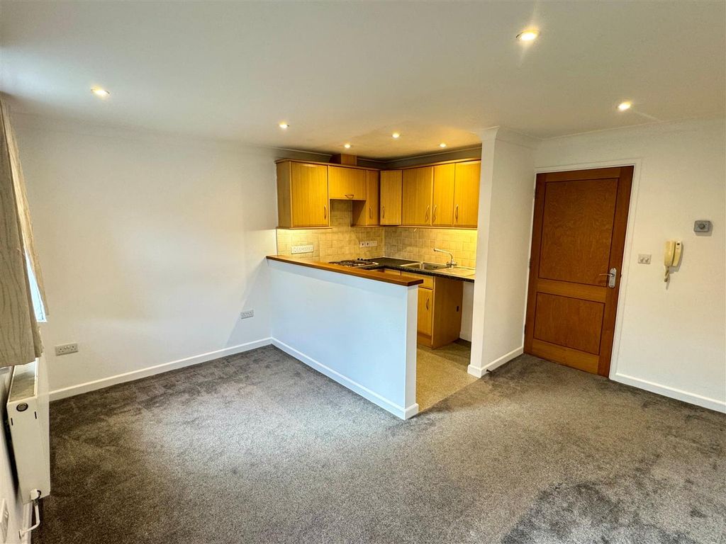 Property photo 2 of 7 5 Venetian Views Lounge